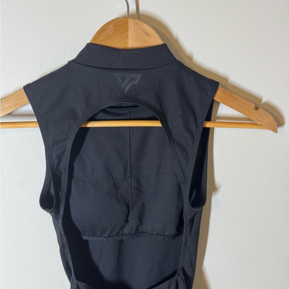 Keep That Pump Black Backless Scrunched Bodysuit XS - Picture 6 of 10